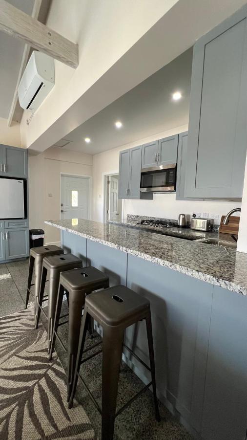 Отель Stonetrail Arnos Vale Экстерьер фото