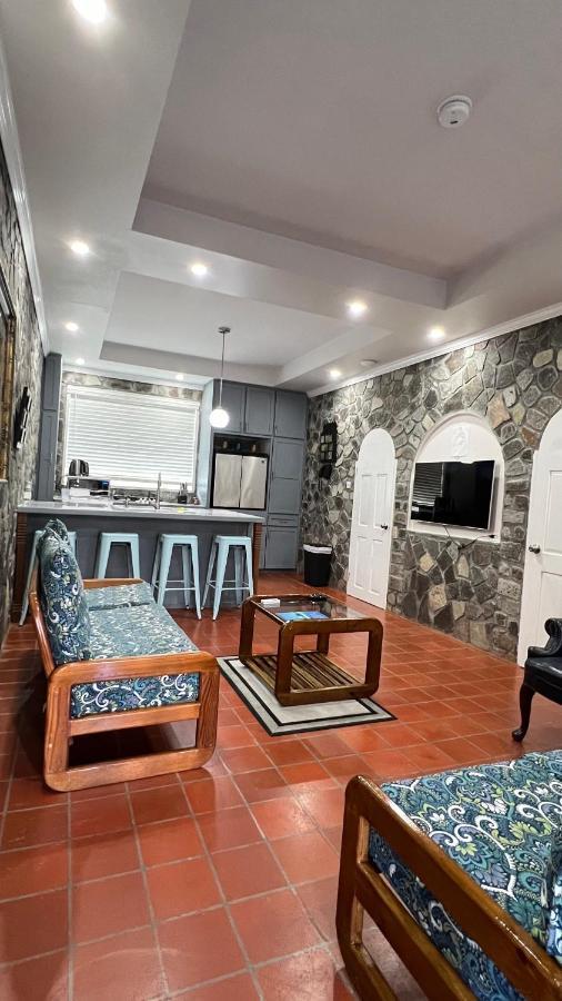 Отель Stonetrail Arnos Vale Экстерьер фото