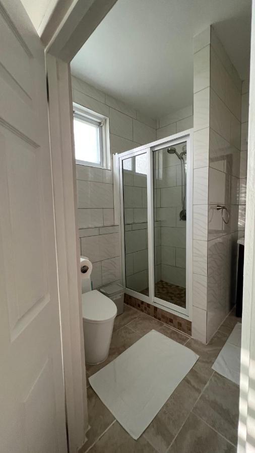 Отель Stonetrail Arnos Vale Экстерьер фото