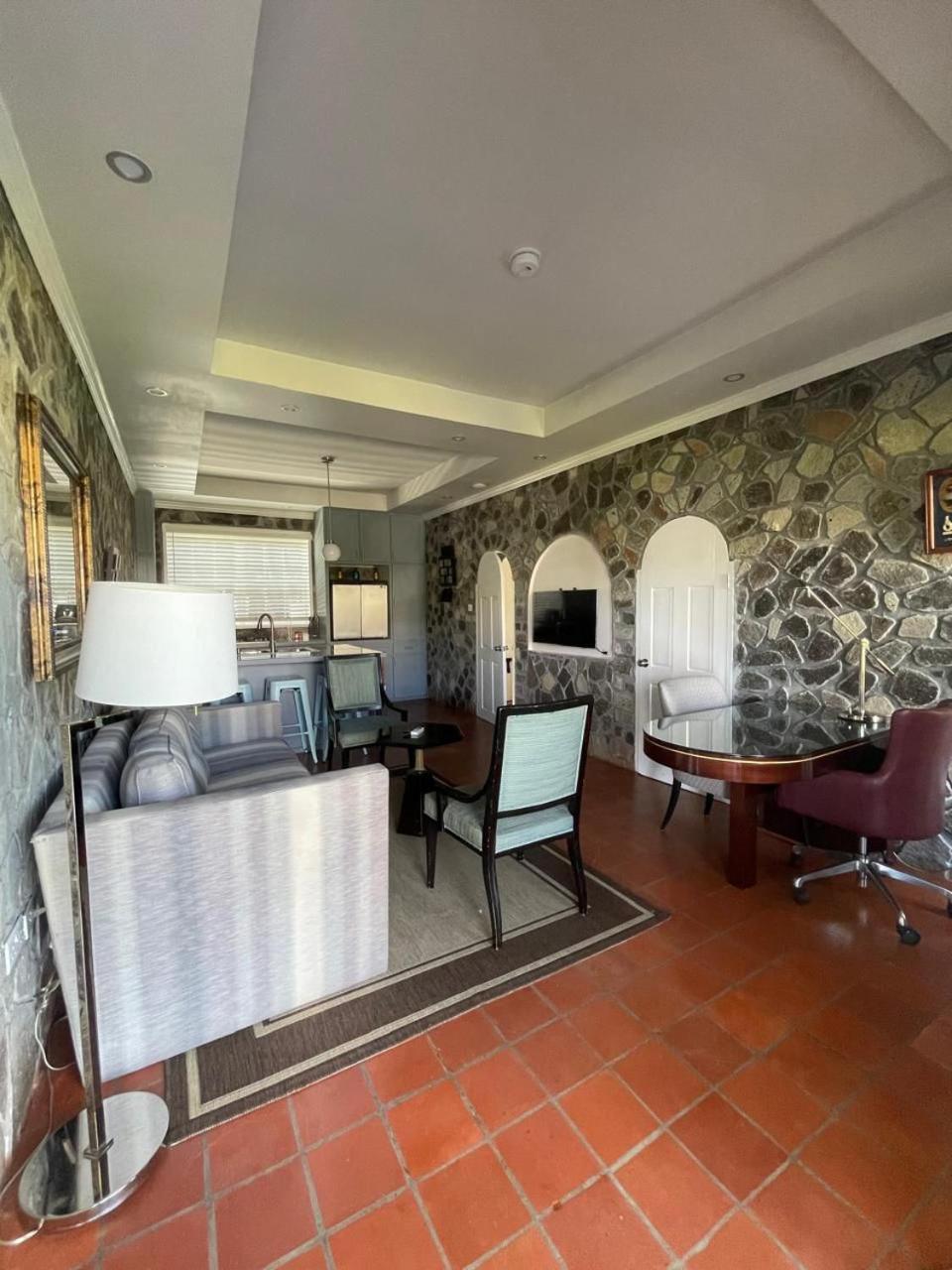 Отель Stonetrail Arnos Vale Экстерьер фото